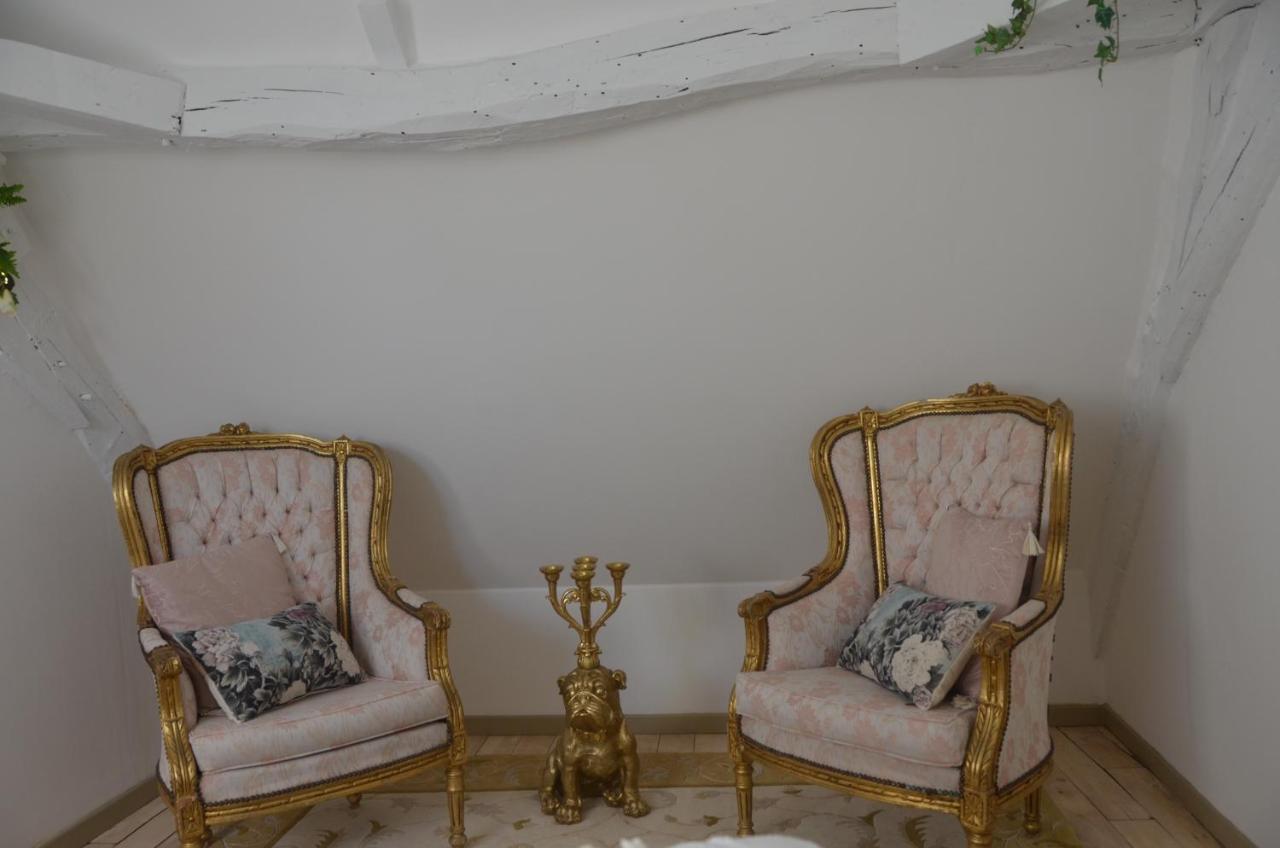 Le Murmure Des Fees Issigeac Exteriér fotografie