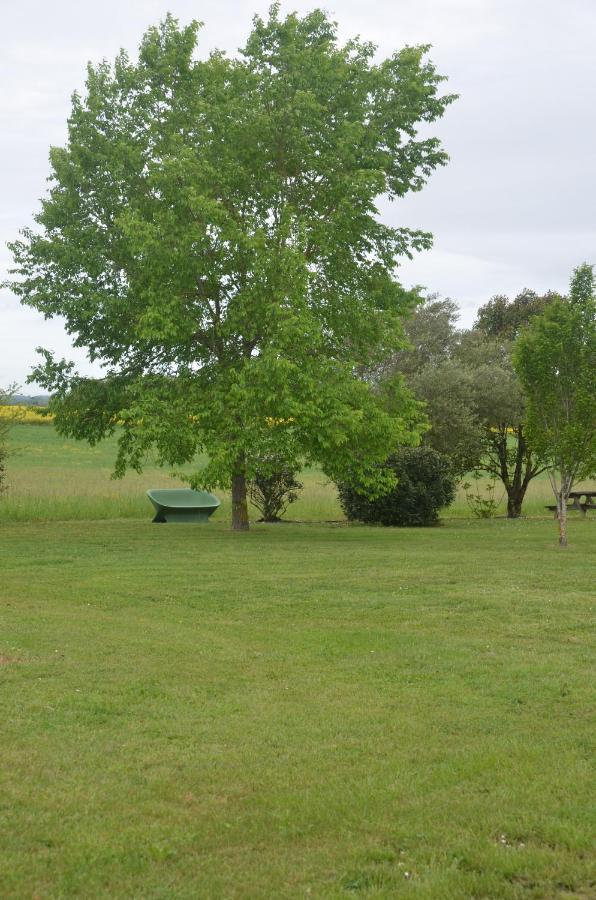 Le Murmure Des Fees Issigeac Exteriér fotografie
